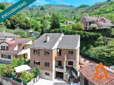 Dos Viviendas con Terrazas y Garajes en Moreda de Aller