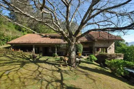Chalet Rustico en Mos Pontevedra 4 Dormitorios Jardin 3000m2