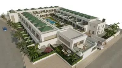 Apartamento en venta con patio y jardin