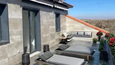 Chalet de Lujo en La Lastrilla con Piscina Climatizada