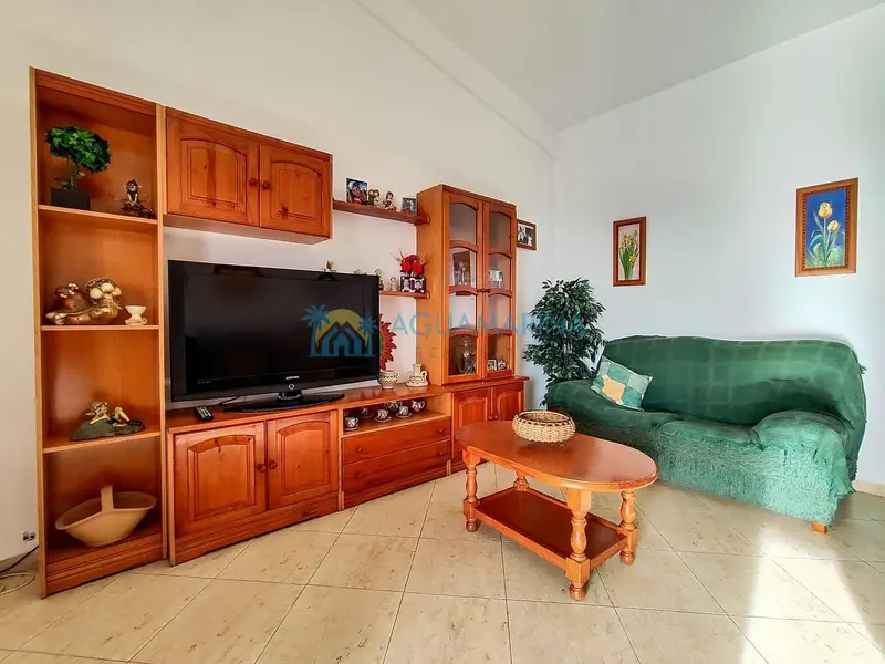 Semipareado en Venta en Nerja con Vistas al Mar