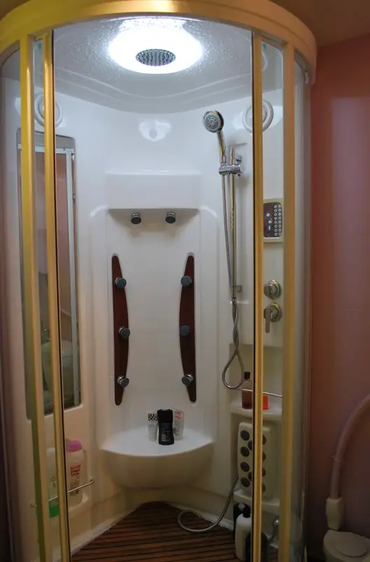 Habitacion Alquiler Cordoba Espa
ña Familia Jardin Piscina