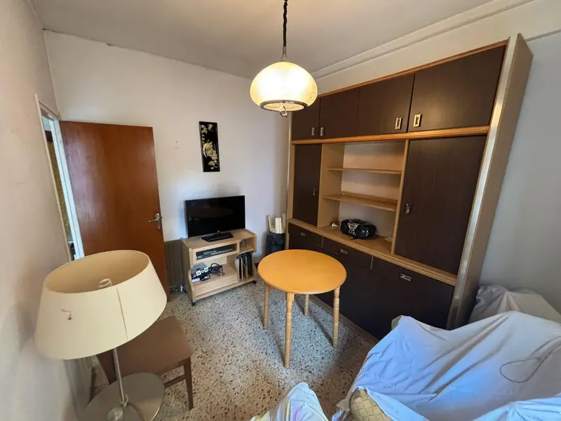 Piso en venta cerca del metro Gorg 2 habitaciones con parking y ascensor