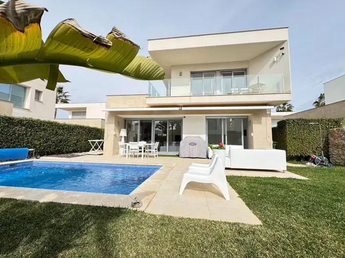 Villa 3 Dormitorios Vistabella Golf Resort Piscina Privada