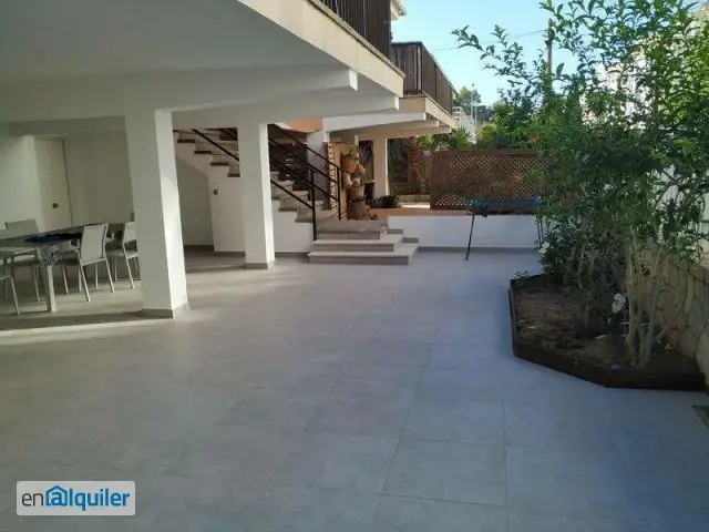 Alquiler casa con 2 baños Muro