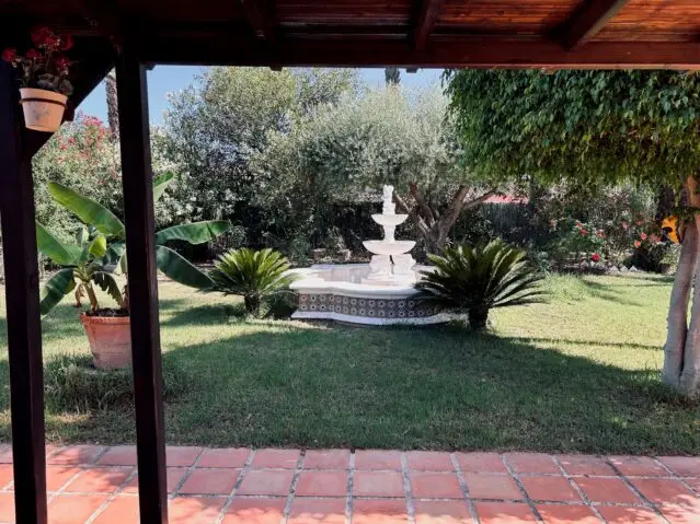 Villa 5 Dormitorios Elche Piscina Jardin Cerca Aeropuerto