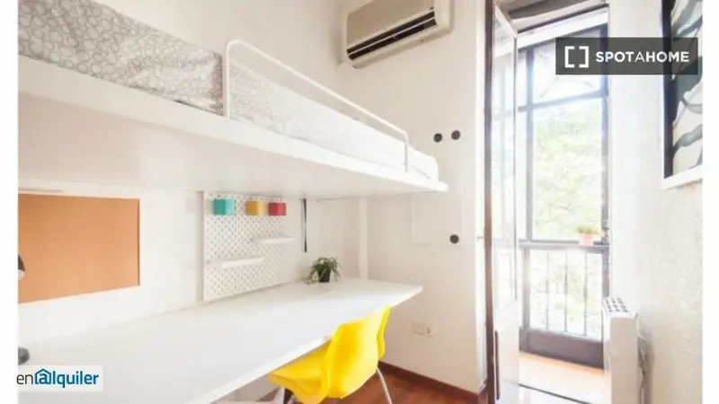 Habitaciones en Alquiler en Piso Amueblado de 10 Dormitorios
