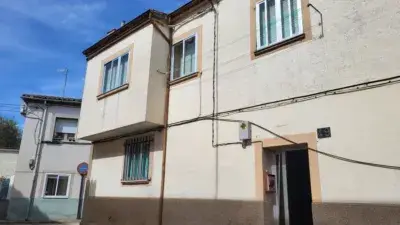 Casa adosada en venta en Calle de la Caridad