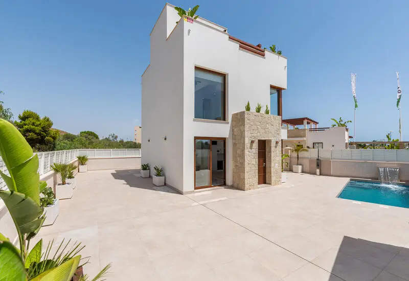 Villa en Vera Almeria 3 dormitorios 3 banos piscina privada