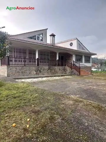 Venta  de Casa en gran finca con barbacoa y cenador en A Coruña