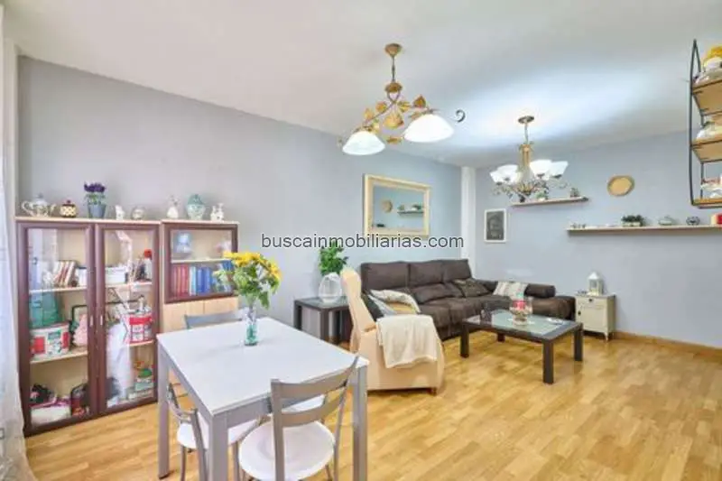 Chalet en Fuentesaúco con Piscina y Garaje