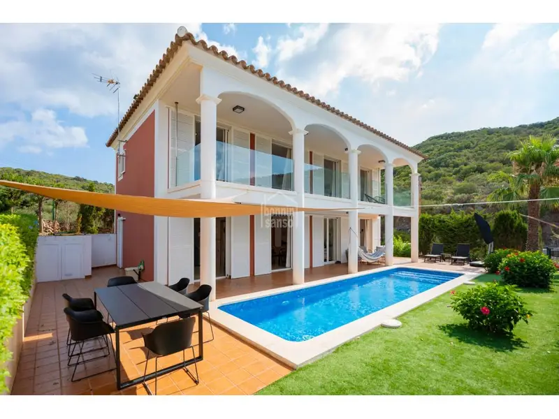 Chalet con Vistas al Mar en Cala Ratol	 Menorca