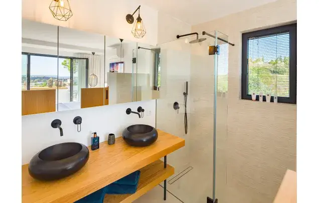 Villa Bohemio en Estepona 3 Dormitorios 2 Baños Piscina Jacuzzi