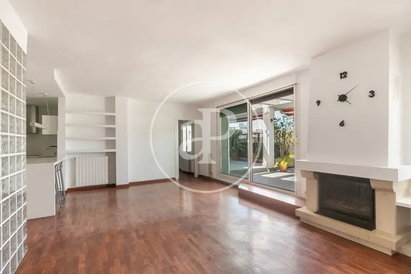 Atico en alquiler Les Corts 120m2 terraza 60m2
