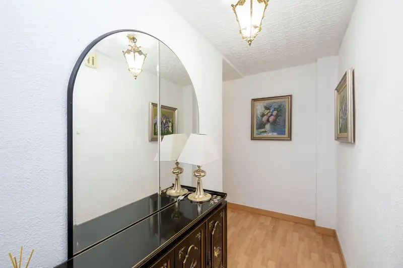 Piso en venta en Granada ciudad  4 dormitorios 2 baños Amueblado