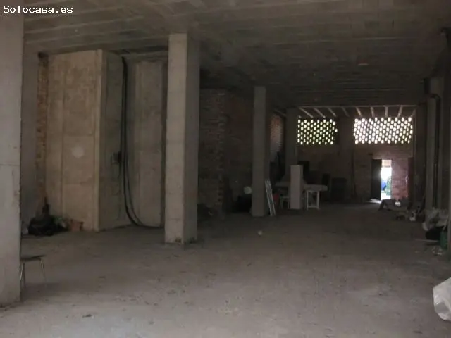 Local Comercial con Salida de Humos en Pamplona Abejeras