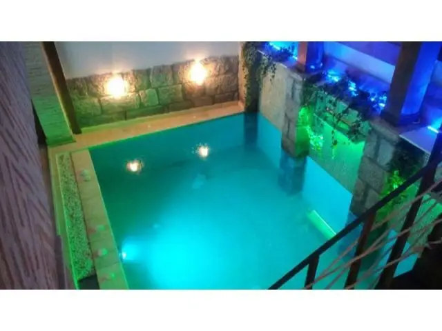 Chalet Adosado en Navaluenga 360m² 2 Dormitorios 3 Baños