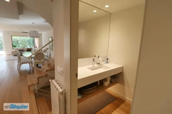 Chalet Pareado Reformado con Piscina en Campolivar