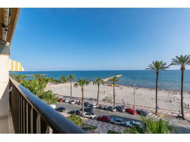 Apartamento en Primera Linea de Playa Levante