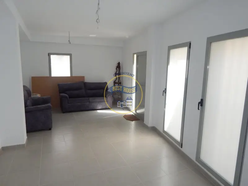 Piso en venta en Albaida 170m2 con patio y garaje opcional