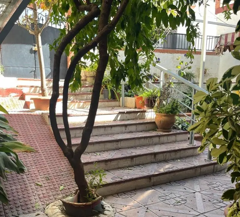 Casa en Otura con dos plantas independientes y patio