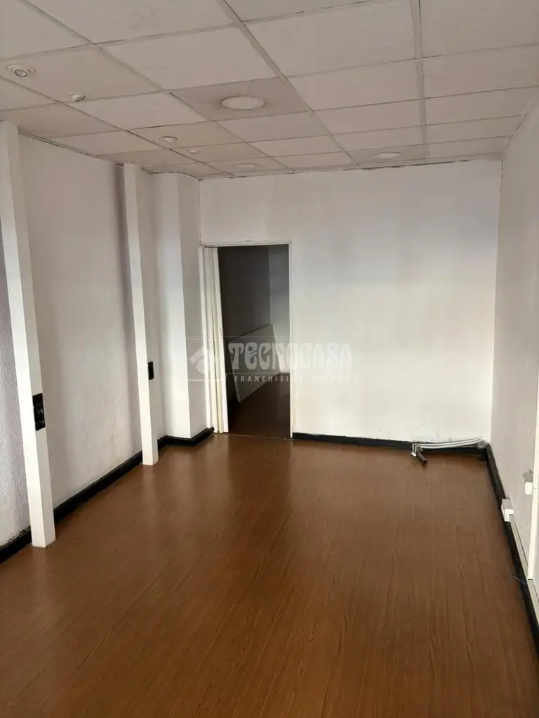 Local Comercial en Venta 45m2 Ideal Negocio Oficina Baño Financiacion