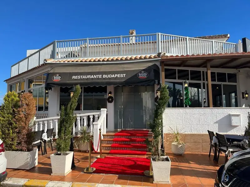 Restaurante en Alquiler Ciudad Quesada  Capacidad 160 Comensales