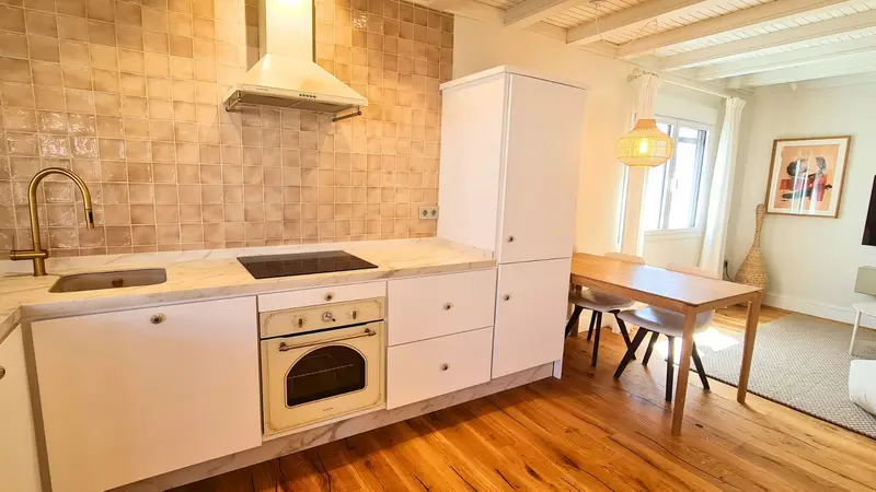 Adosado en Marbella 1 Dormitorio Renovado Cerca del Mar