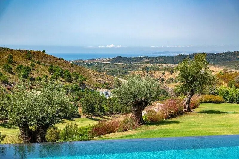 Villa Moderna en Marbella Club Golf Resort con Vistas al Mar
