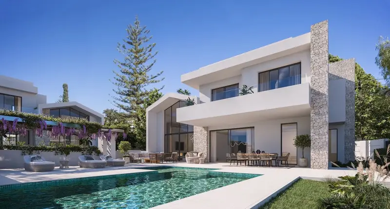 Villa de Lujo en Marbella 5 Dormitorios Piscina Privada Sótano Amueblada