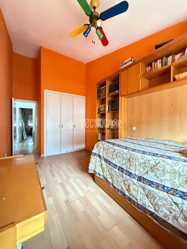 Chalet Adosado en Parque Coimbra con Piscina y Padel