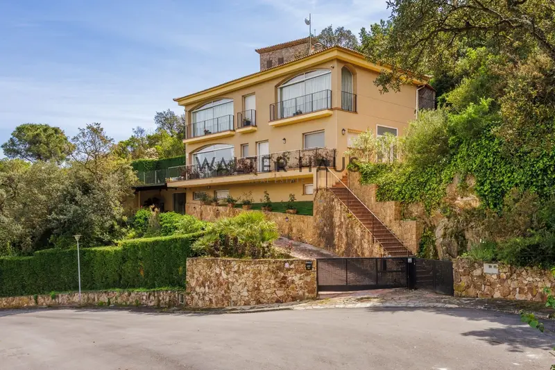 Chalet de Lujo en Platja d Aro con Piscina Privada