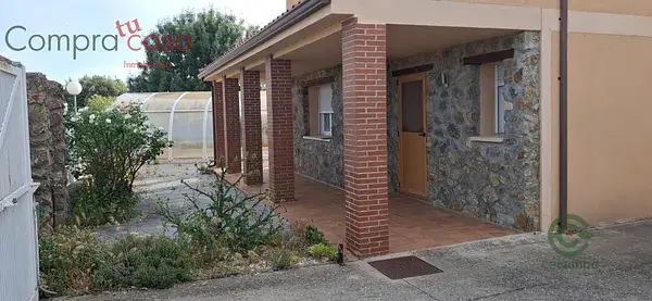 Chalet en Alquiler Espirdo Segovia con Piscina Jardin 298m2