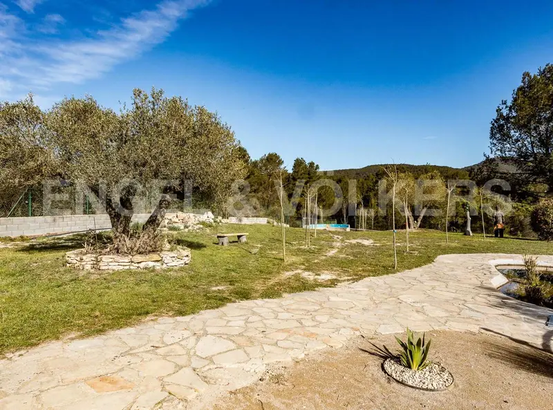 Finca Rural con Masia Casa de Piedra y Horreo en Querol Tarragona