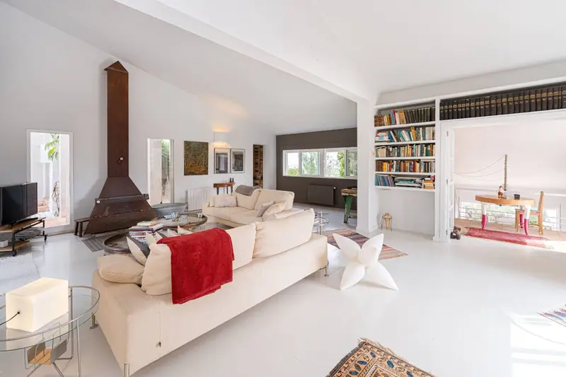 Finca con Establos para Caballos en Venta Denia