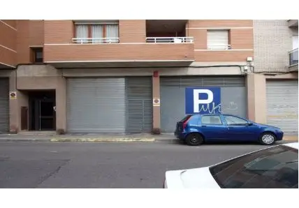 Garaje en Venta en Lleida 12m2 con Trastero
