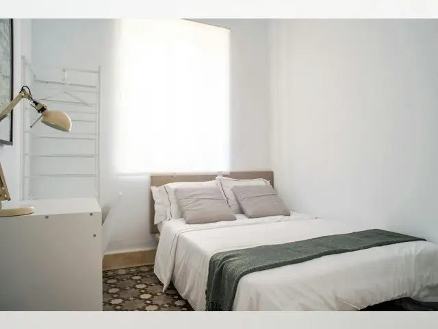 Habitación Alquiler Málaga Coliving Estudiantes Jóvenes