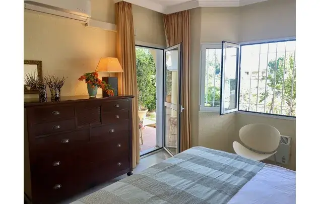 Villa de Lujo en Elviria Marbella 4 Dormitorios 3 Baños Cerca de la Playa