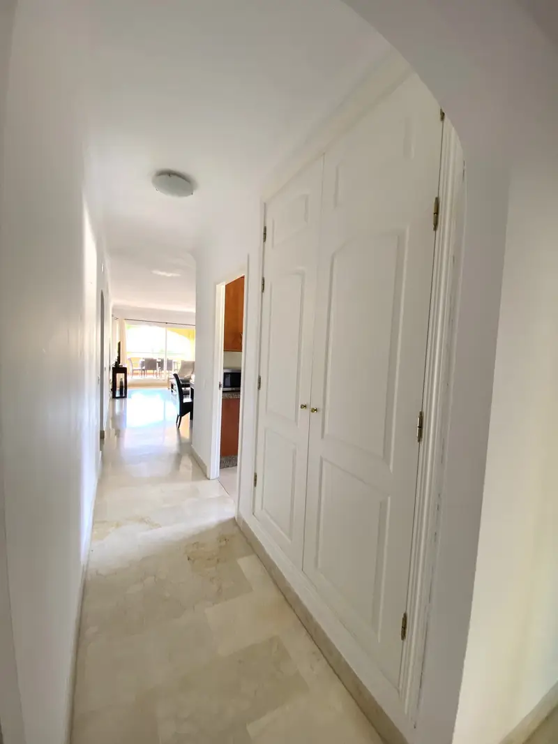 Apartamento 3 Dormitorios Elviria - Lujo y Tranquilidad