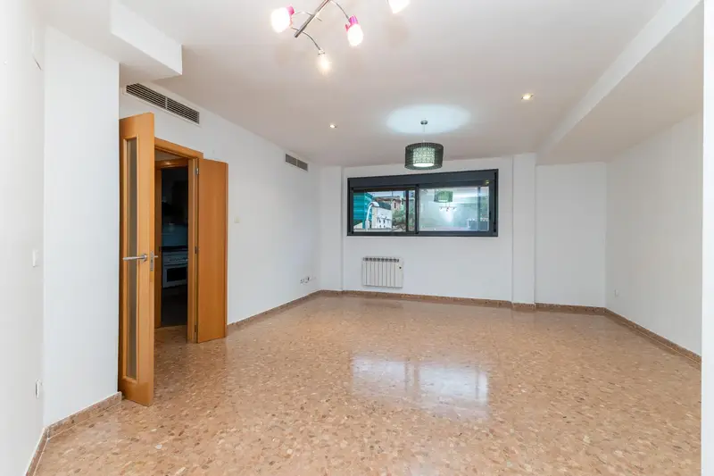 Venta Piso Estrenar Centro Serra 159m2 3Dormitorios 2Baños Garaje Trastero