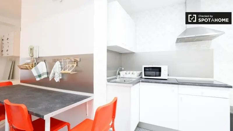 Apartamento 8 Dormitorios 2 Baños Madrid