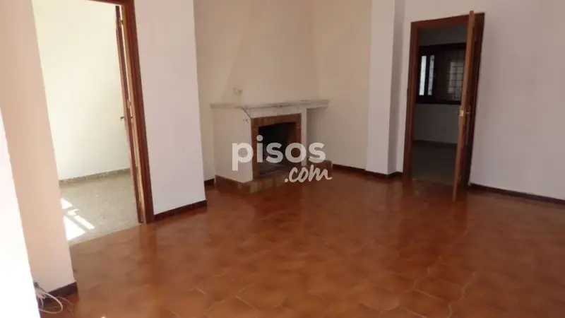 Piso en Venta en Ubrique 6 habitaciones 220m2