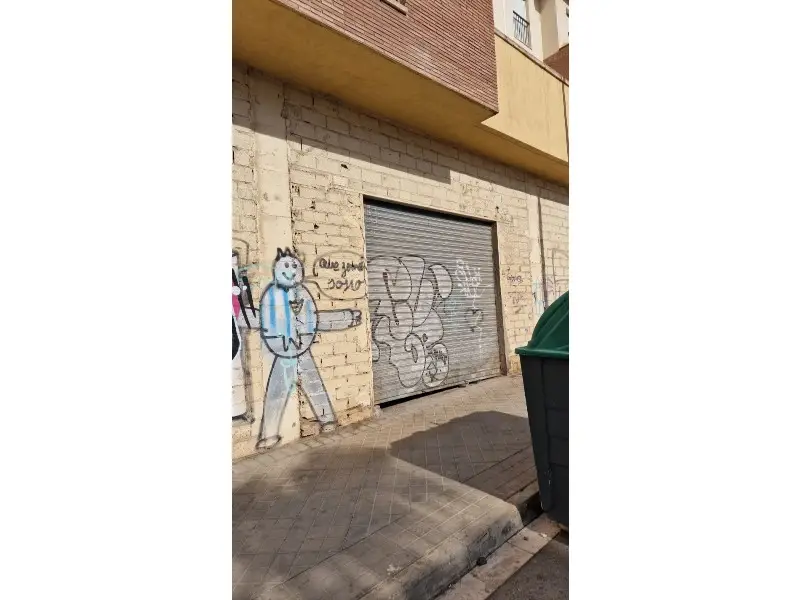 Venta Local Comercial en Almería Centro - Ref B4687