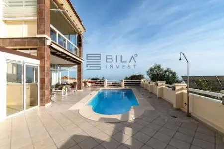 Villa de Lujo en Torreblanca con Vistas Panoramicas y Piscina Climatizada
