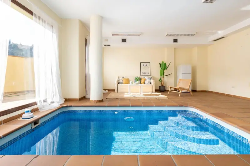Chalet de Lujo en Venta en Granada Ciudad