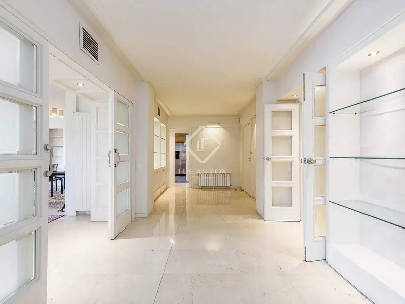 Apartamento en venta en Tres Torres Barcelona Ideal para reformar