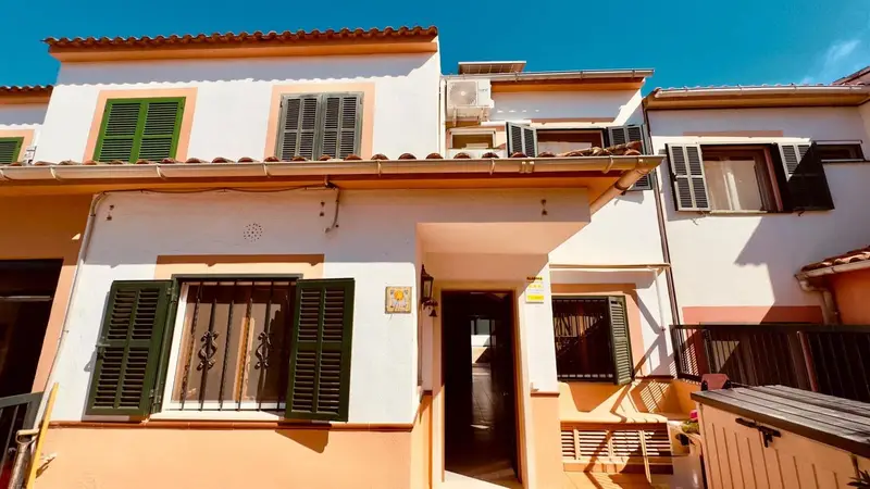 Adosado en Palma Mallorca 6 habitaciones cerca Hospital Son Espases