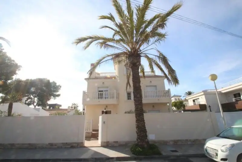 Villa de Lujo en Cabo Roig 4 Dormitorios Piscina Privada
