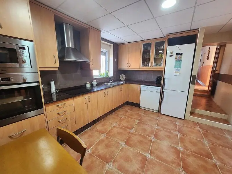 Casa de Campo de 7 Dormitorios en Villena