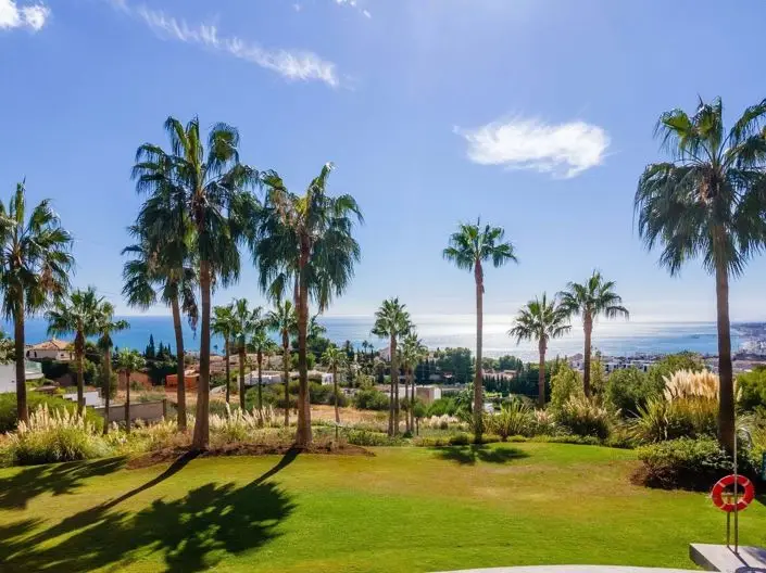 Apartamento 2 Dormitorios Reserva del Higueron Vistas al Mar